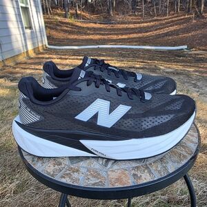 New Balance FuelCell Rebel v5 Running Shoes Black Men Sz 10.5 Women Sz 12 D